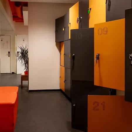 Easyhotel City Centre 3*