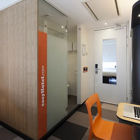 Easyhotel City Centre 3* Brussels